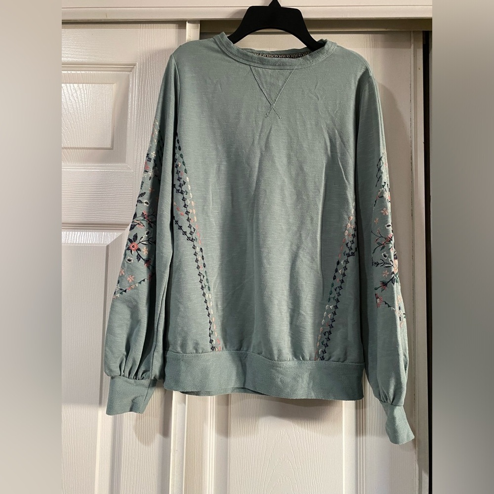 Knox Rose Light Sage Green Embroidered Crewneck Sweater